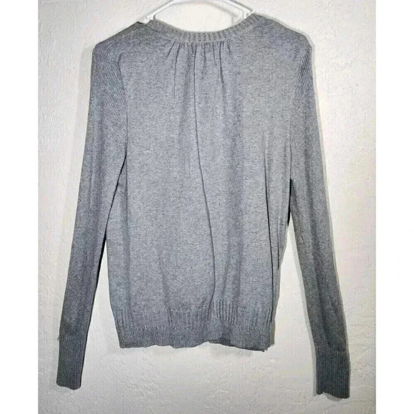 SOLD EUC Victoria’s Secret Women's Size Medium Gray Cashmere Blend Size Sweater - Picture 2 of 6